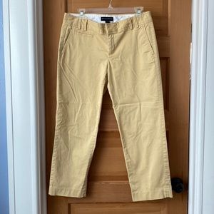 Banana republic women’s size 10 Chino, yellow